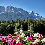 Romantik Alpenhotel Waxenstein Hotel Grainau