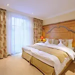 Romantik Alpenhotel Waxenstein Hotel Grainau