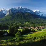 Romantik Alpenhotel Waxenstein 4*