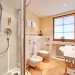 Romantik Alpenhotel Waxenstein 4* Grainau