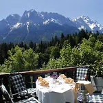 Romantik Alpenhotel Waxenstein Hotel
