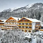 Romantik Alpenhotel Waxenstein Hotel