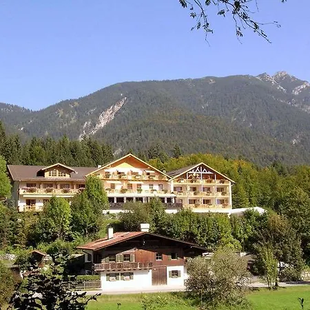 Romantik Alpenhotel Waxenstein 4* Grainau
