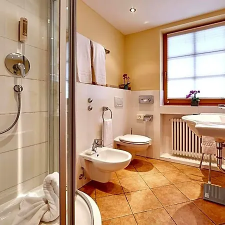 Romantik Alpenhotel Waxenstein 4*