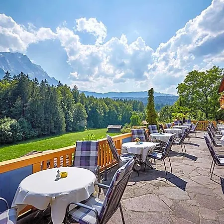 Romantik Alpenhotel Waxenstein 4* Grainau