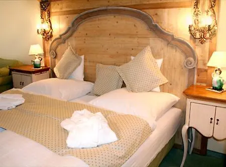 Romantik Alpenhotel Waxenstein Hotel 4*