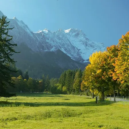 Romantik Alpenhotel Waxenstein 4* Grainau