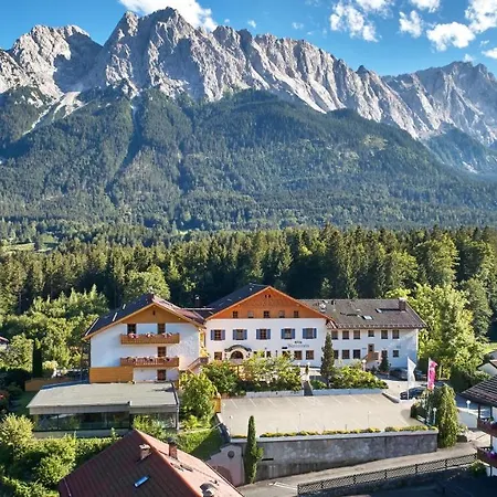 Ξενοδοχείο Romantik Alpenhotel Waxenstein 4*